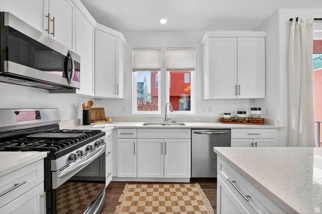 5033 W DAYBREAK PKWY, South Jordan, UT 84009