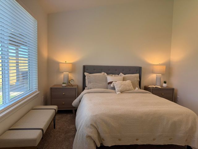 688 NE Rickenbacker Road 139, Madras, OR 97741