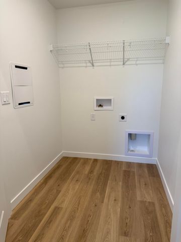 688 NE Rickenbacker Road 139, Madras, OR 97741