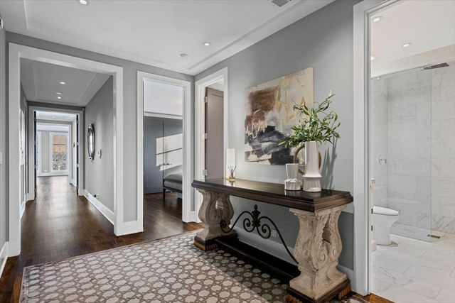 3438 N Elaine Place PH, Chicago, IL 60657