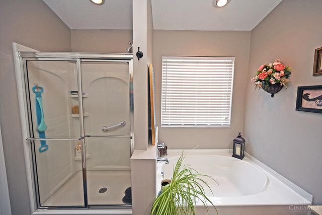 921 Heritage Green Drive, Monroe, OH 45050