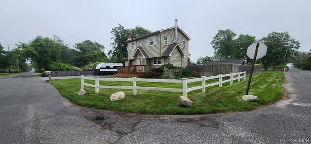 76 Gooseberry Road, Mastic Beach, NY 11951