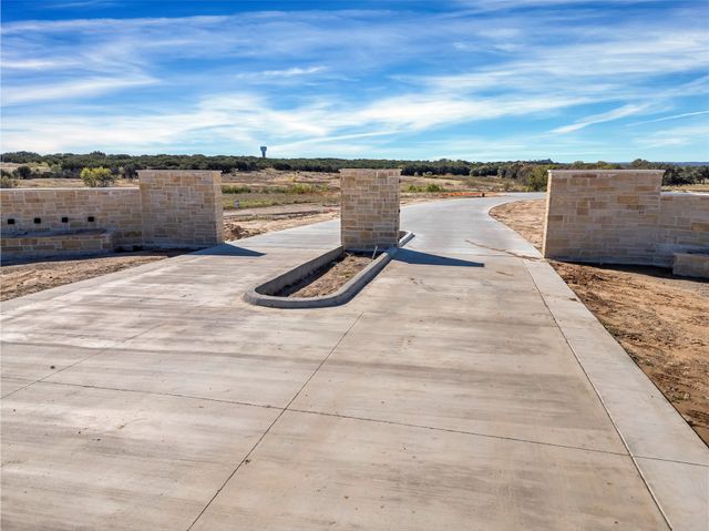 1054 Ranch Vista Road, Granbury, TX 76049