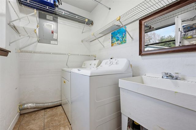 4916 SW 57TH DRIVE, Gainesville, FL 32608