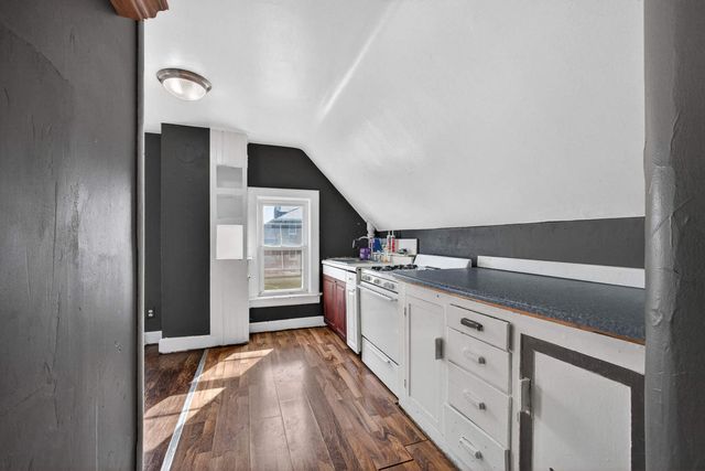 1935 N Sturdevant Street, Davenport, IA 52804