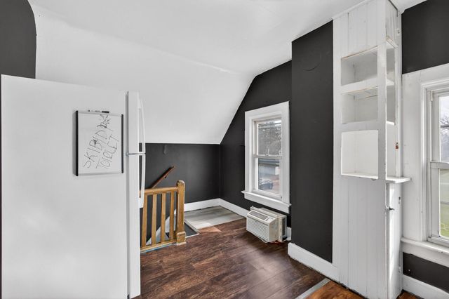 1935 N Sturdevant Street, Davenport, IA 52804