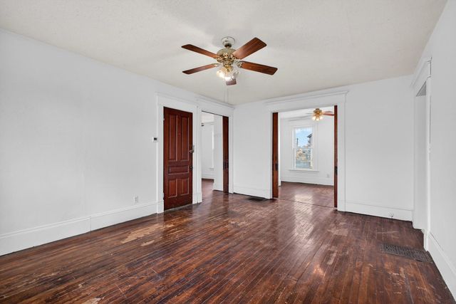 1935 N Sturdevant Street, Davenport, IA 52804