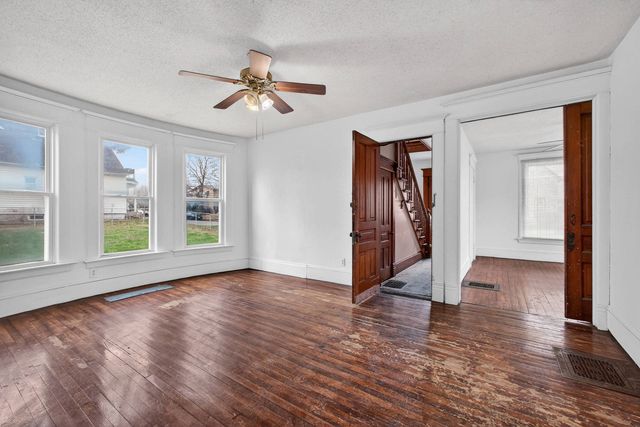 1935 N Sturdevant Street, Davenport, IA 52804