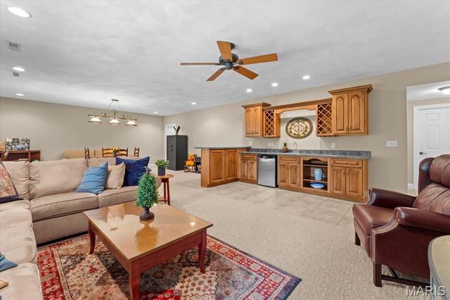 5 Timber Bluff Court, Glen Carbon, IL 62034