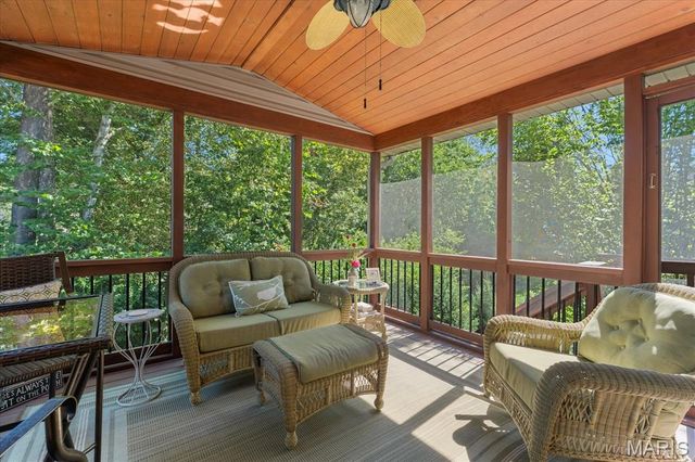 5 Timber Bluff Court, Glen Carbon, IL 62034