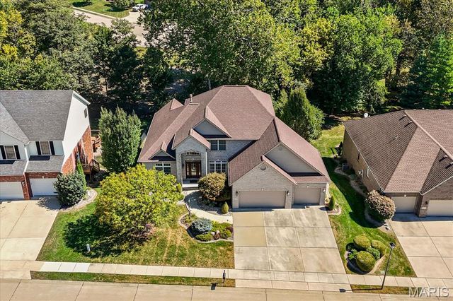5 Timber Bluff Court, Glen Carbon, IL 62034