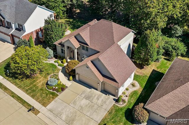 5 Timber Bluff Court, Glen Carbon, IL 62034