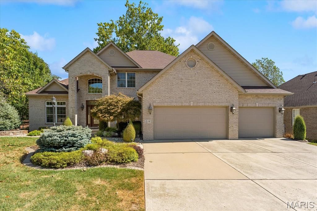5 Timber Bluff Court, Glen Carbon, IL 62034