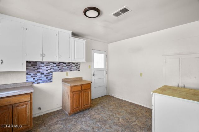 323 VIVIAN Drive, El Paso, TX 79915