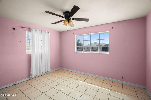 323 VIVIAN Drive, El Paso, TX 79915