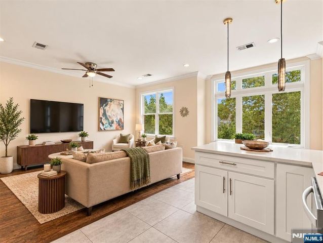 275 Pacific Avenue 2, Jersey City, NJ 07304