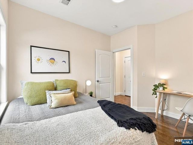 275 Pacific Avenue 2, Jersey City, NJ 07304