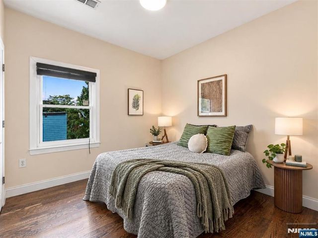 275 Pacific Avenue 2, Jersey City, NJ 07304