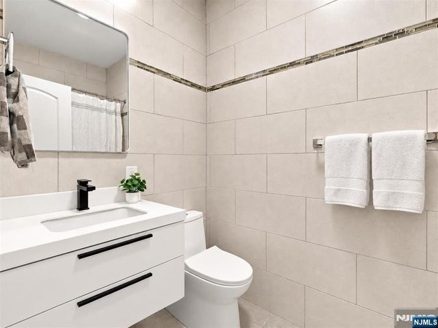 275 Pacific Avenue 2, Jersey City, NJ 07304