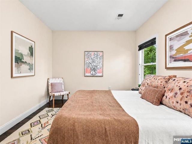 275 Pacific Avenue 2, Jersey City, NJ 07304