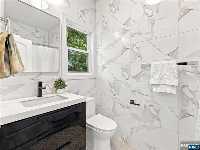 275 Pacific Avenue 2, Jersey City, NJ 07304