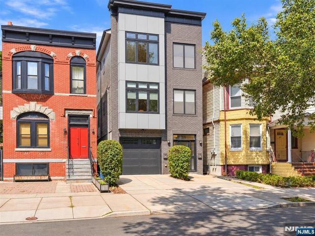 275 Pacific Avenue 2, Jersey City, NJ 07304
