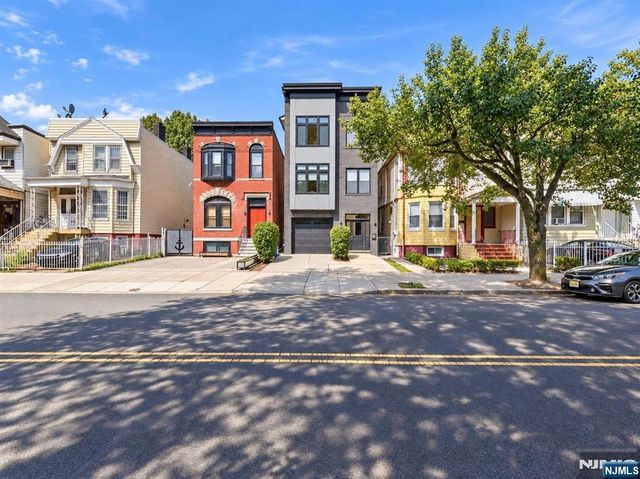 275 Pacific Avenue 2, Jersey City, NJ 07304