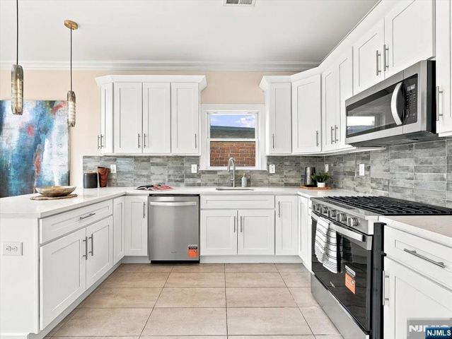 275 Pacific Avenue 2, Jersey City, NJ 07304