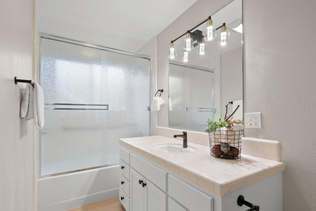 298 Vine Hill Road, Santa Cruz, CA 95065