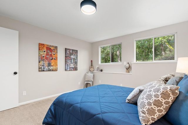 298 Vine Hill Road, Santa Cruz, CA 95065