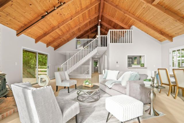 298 Vine Hill Road, Santa Cruz, CA 95065