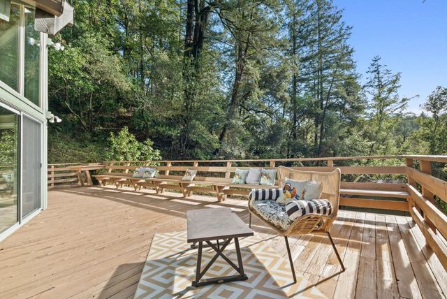 298 Vine Hill Road, Santa Cruz, CA 95065