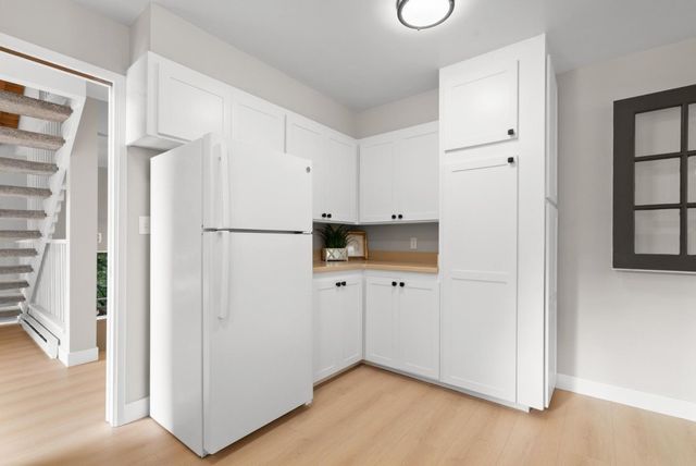 298 Vine Hill Road, Santa Cruz, CA 95065