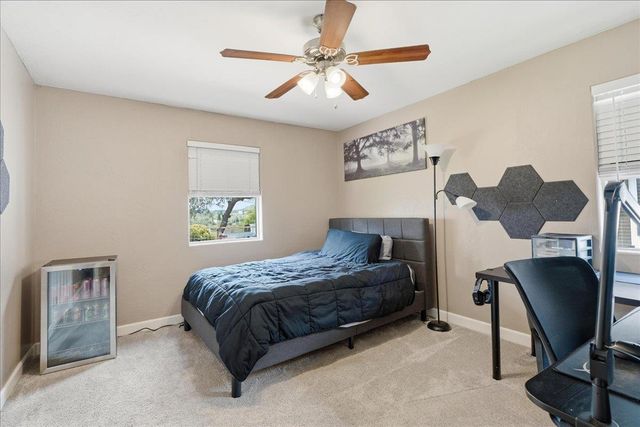 12400 Dry Creek Rd, Auburn, CA 95602