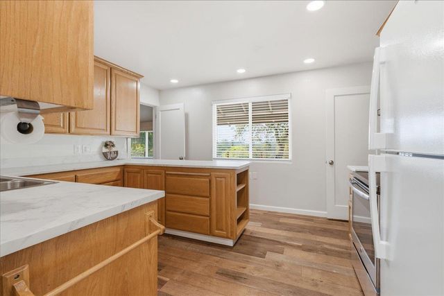 12400 Dry Creek Rd, Auburn, CA 95602