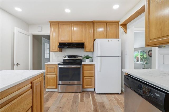 12400 Dry Creek Rd, Auburn, CA 95602