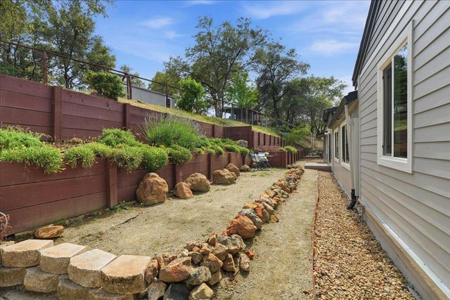 12400 Dry Creek Rd, Auburn, CA 95602