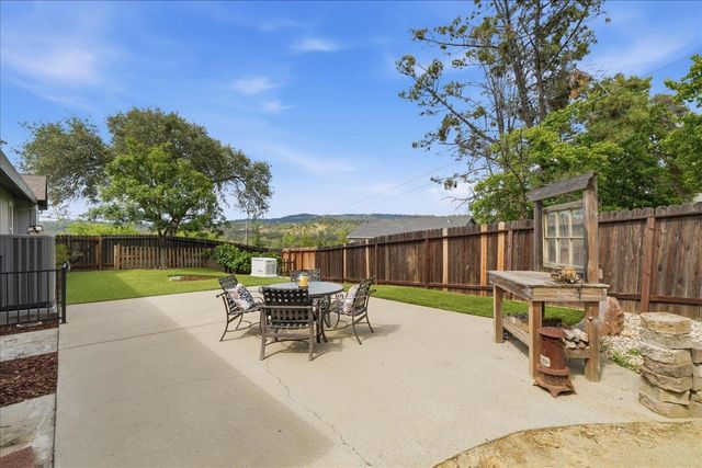 12400 Dry Creek Rd, Auburn, CA 95602
