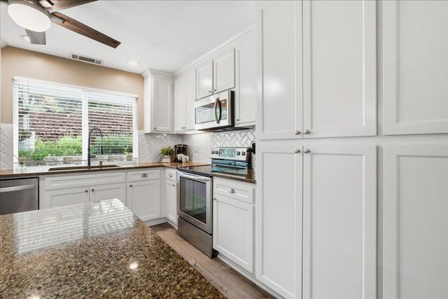 12400 Dry Creek Rd, Auburn, CA 95602