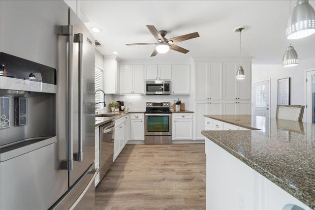 12400 Dry Creek Rd, Auburn, CA 95602