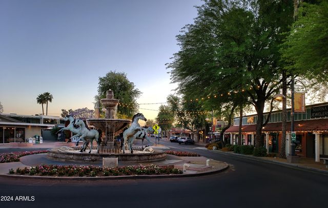 7436 E CHAPARRAL Road 120B, Scottsdale, AZ 85250