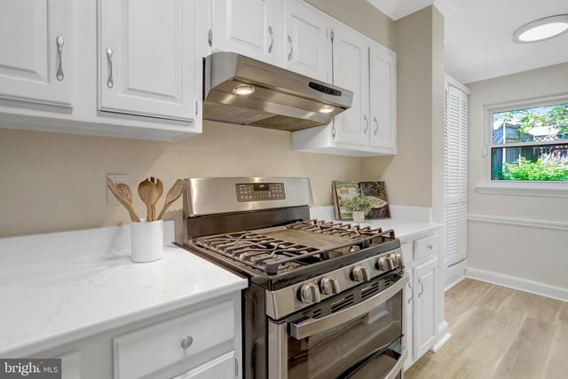 29 N BEDFORD ST, Arlington, VA 22201