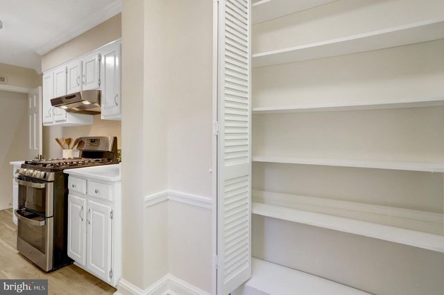 29 N BEDFORD ST, Arlington, VA 22201