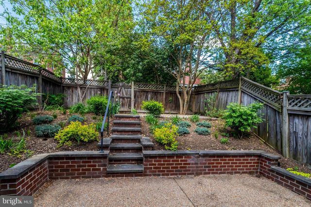 29 N BEDFORD ST, Arlington, VA 22201