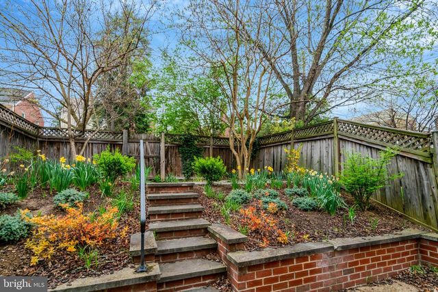 29 N BEDFORD ST, Arlington, VA 22201