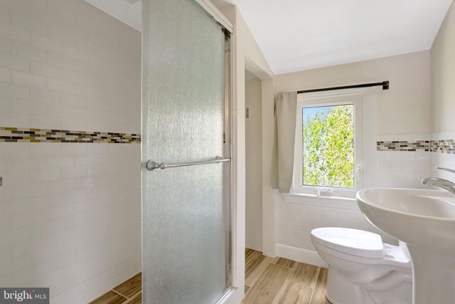 29 N BEDFORD ST, Arlington, VA 22201