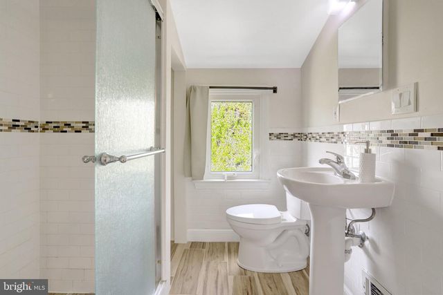 29 N BEDFORD ST, Arlington, VA 22201