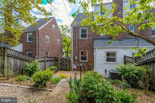 29 N BEDFORD ST, Arlington, VA 22201