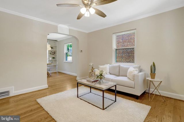 29 N BEDFORD ST, Arlington, VA 22201