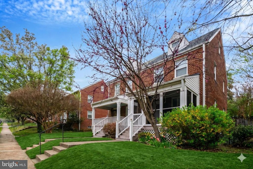 29 N BEDFORD ST, Arlington, VA 22201